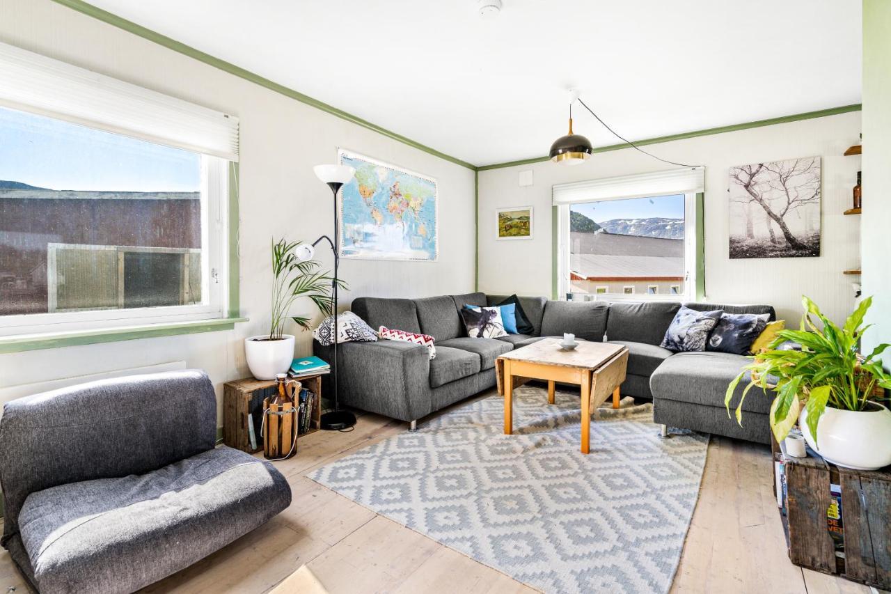 Storjord Farmstay Ranchhouse Kvaloya Buitenkant foto